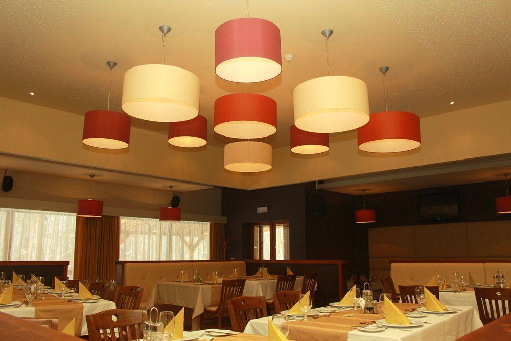 Erdospuszta Club Hotel Fenyves Debrecen Exteriör bild