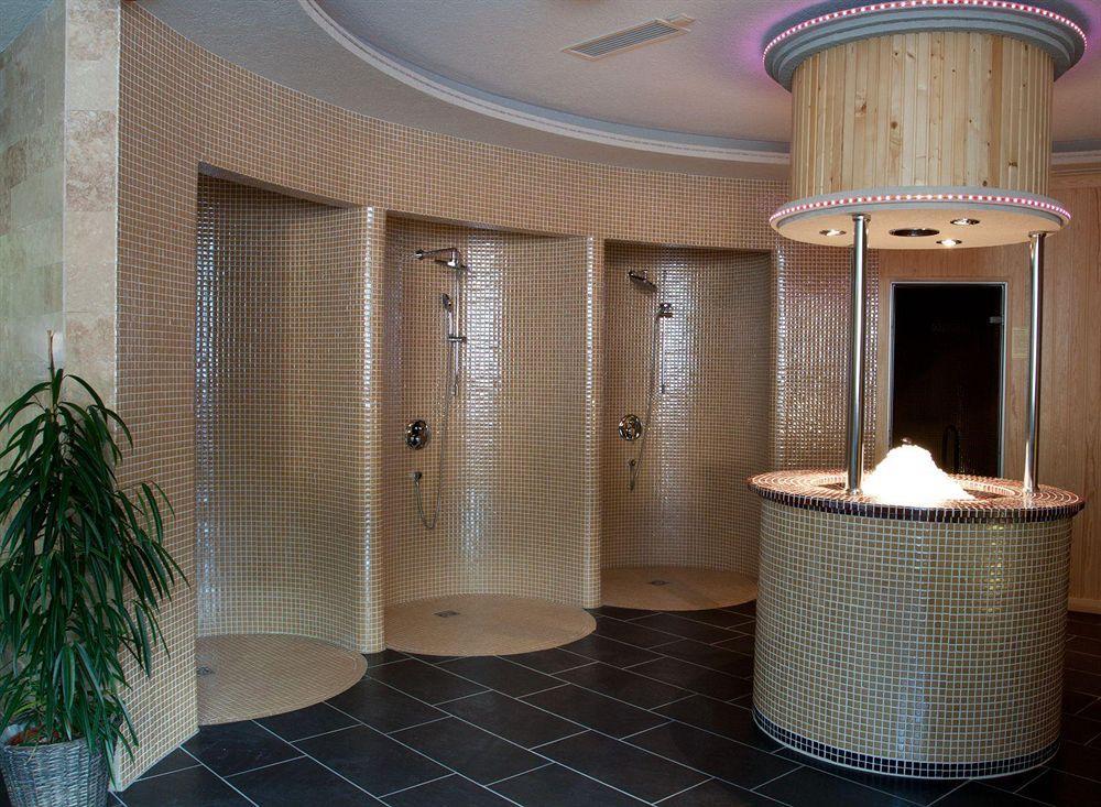 Erdospuszta Club Hotel Fenyves Debrecen Exteriör bild