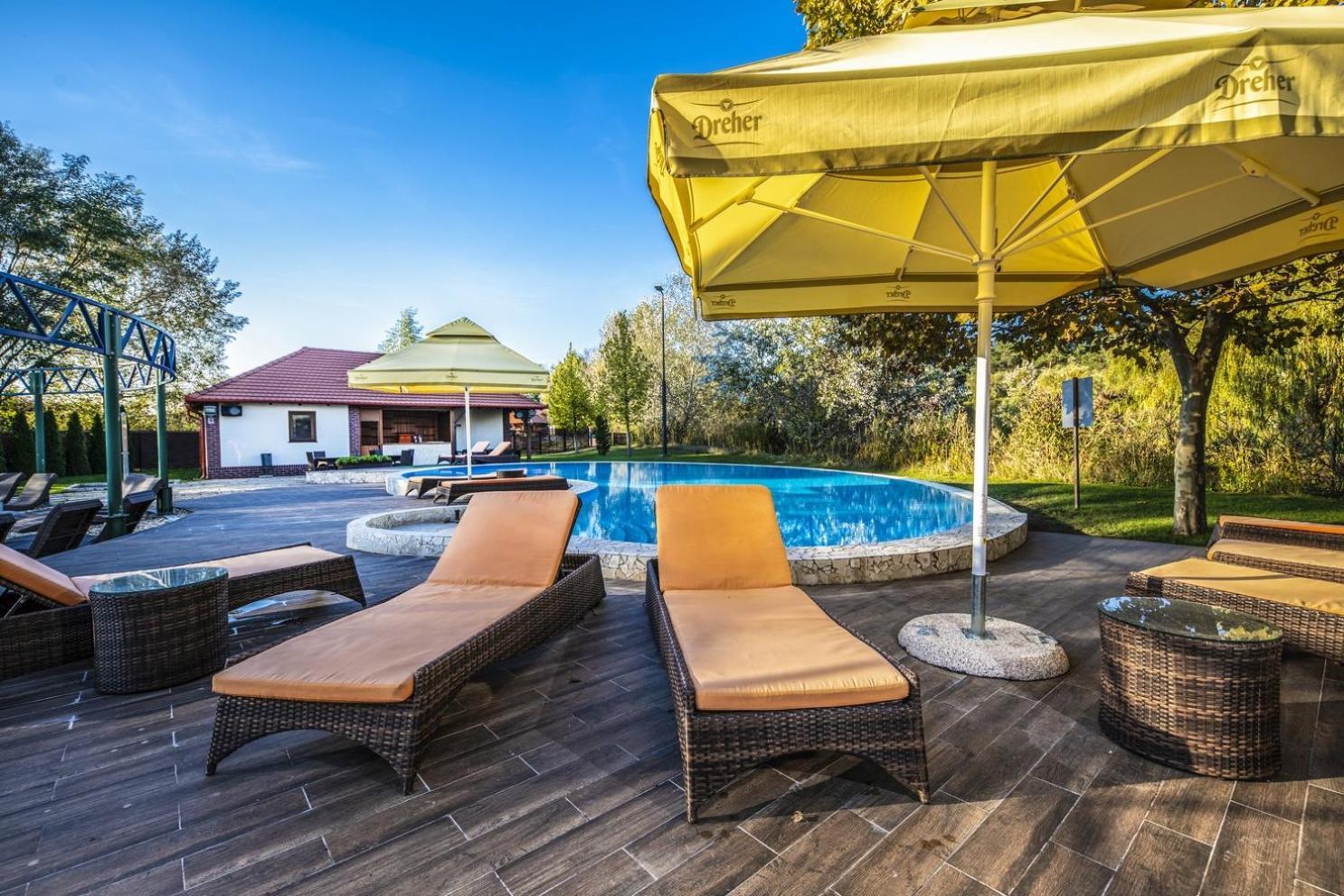 Erdospuszta Club Hotel Fenyves Debrecen Exteriör bild