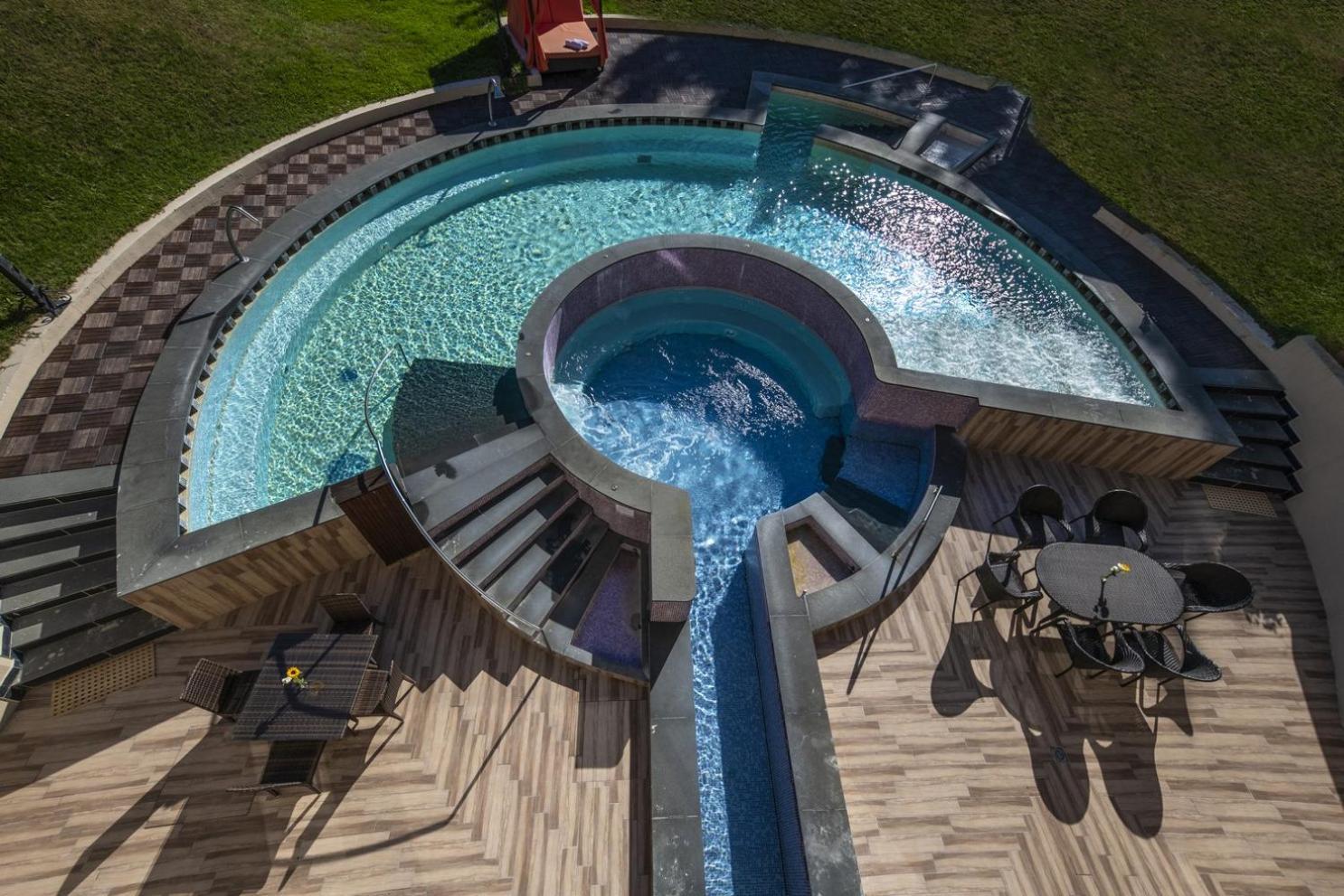 Erdospuszta Club Hotel Fenyves Debrecen Exteriör bild